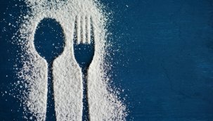 Şeker dişlerimiz için tehlikeli mi yoksa bu sadece bir efsane mi? Günde ne kadar şeker tüketebiliriz?