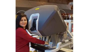 Kadın Ürolog Op. Dr. Ayşe Veyhürda Dikmen kanamasız idrar kaçırma ameliyatını anlattı